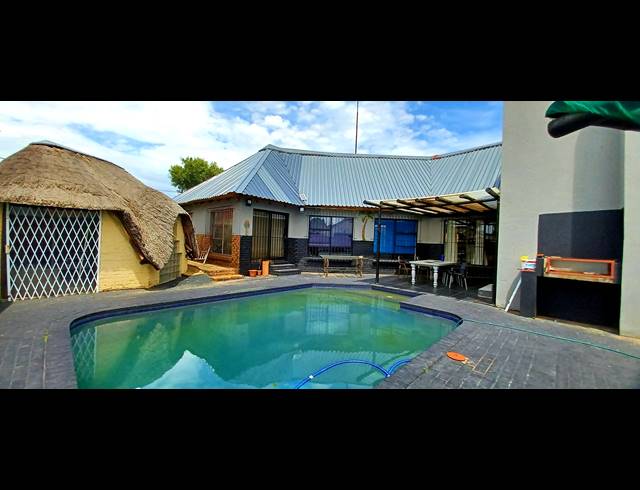 5 BEDROOM HOUSE FOR SALE IN SUNAIR PARK